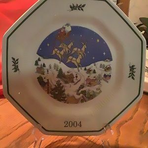 Vintage 2004 “Santa Clause Is Coming To Town” CHRISTMASTIME